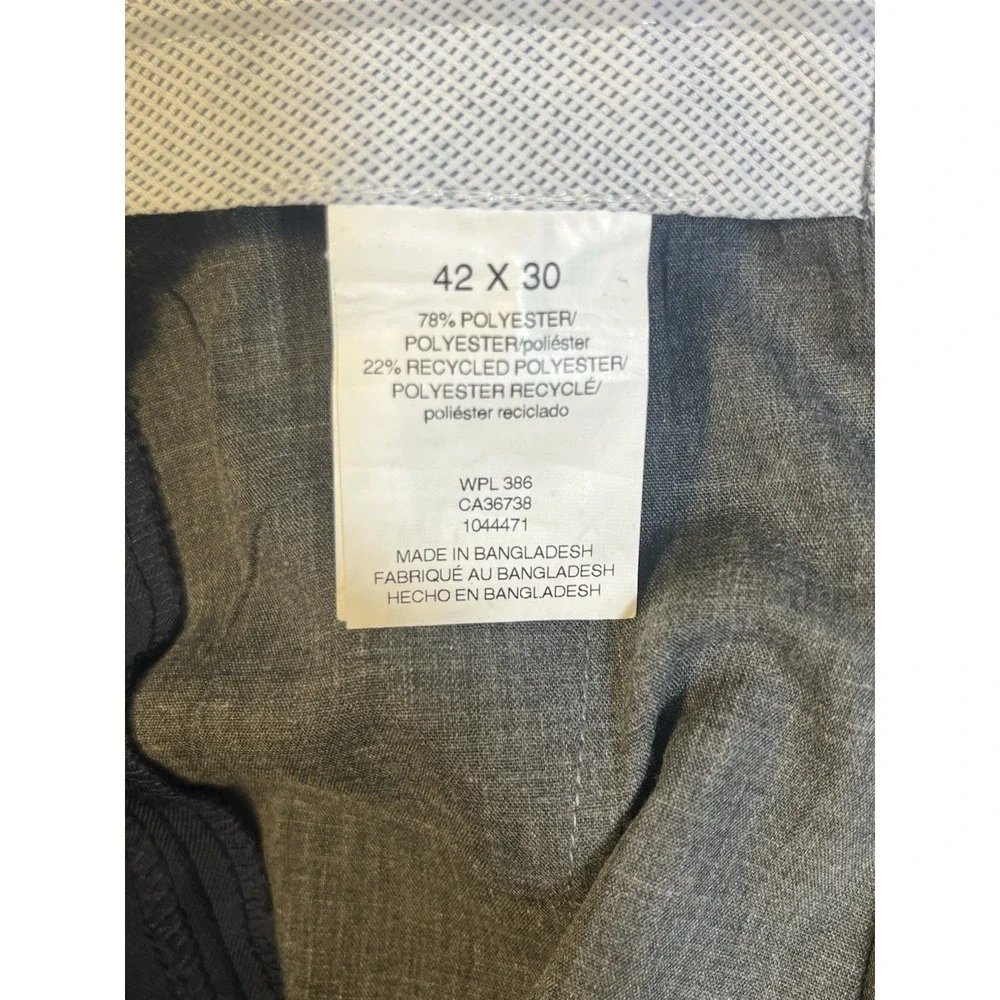 Haggar Men's Premium Comfort Dress Pants 42x30 Navy Classic Fit Stretch